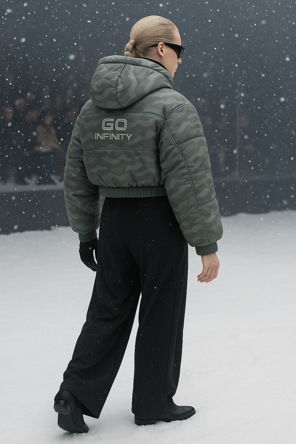 GO MAINCOON™ — CAMO MOTIONSTITCH PUFFER(No. 020/100).
